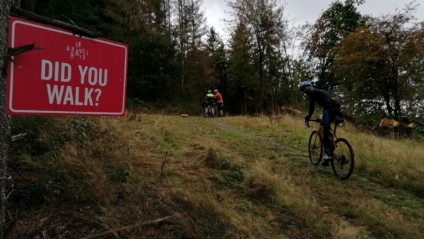 Mit Laurens ten Dam und Tom Dumoulin durch die Eifel schottern